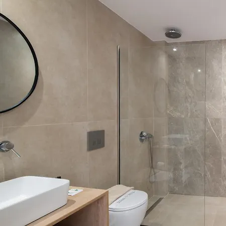 Ξενοδοχείο Golden Bee Lifestyle 4*